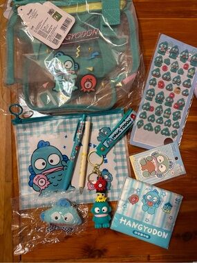 Sanrio Hangyodon accessories set